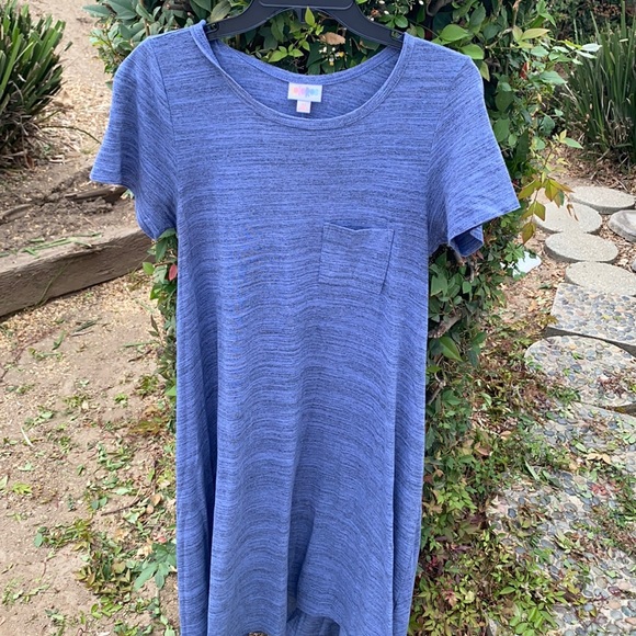 EUC LulaRoe Heathered Carly - Picture 1 of 3